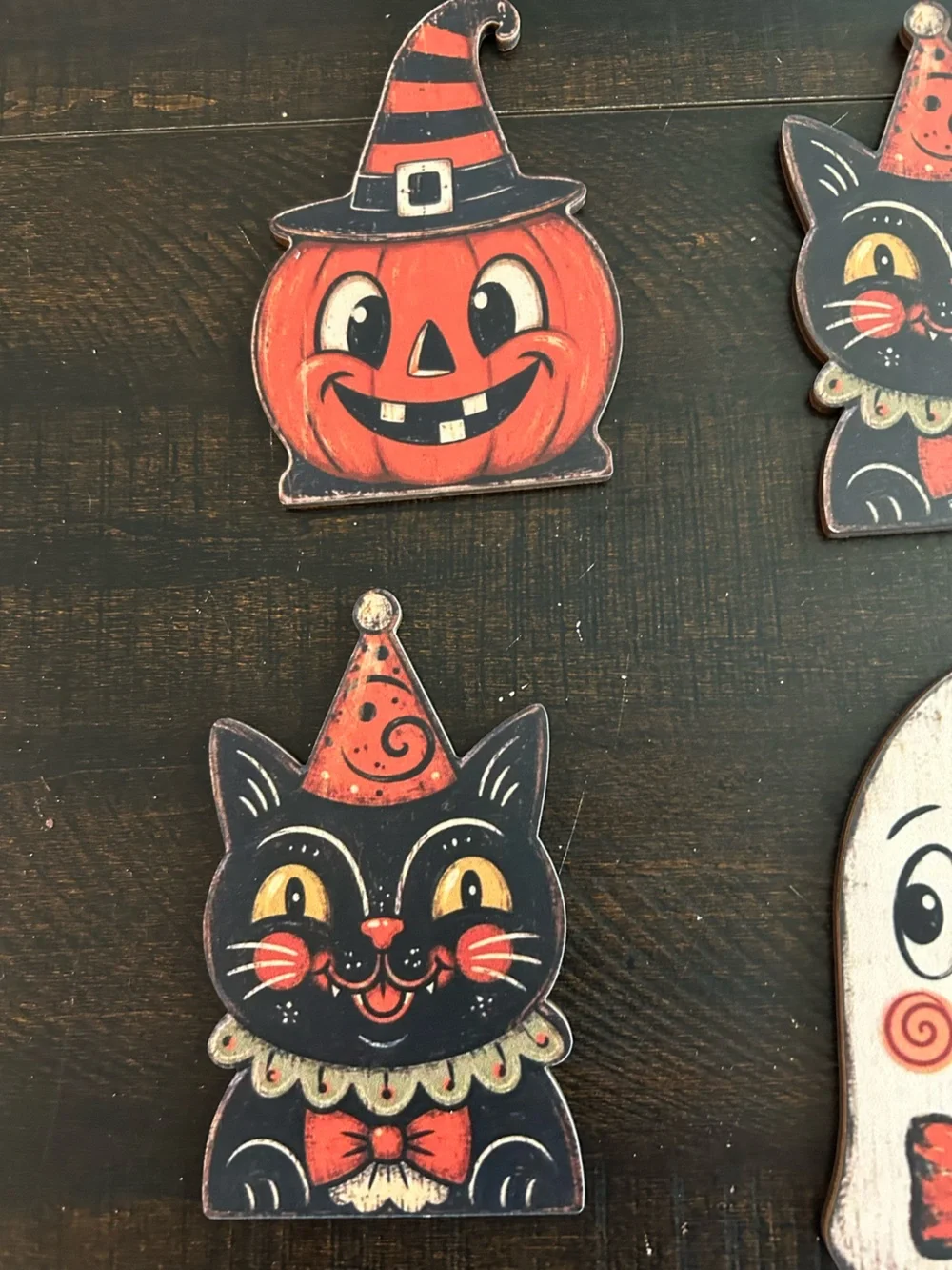 Vintage Wooden Halloween Tiered Tray Decor .
